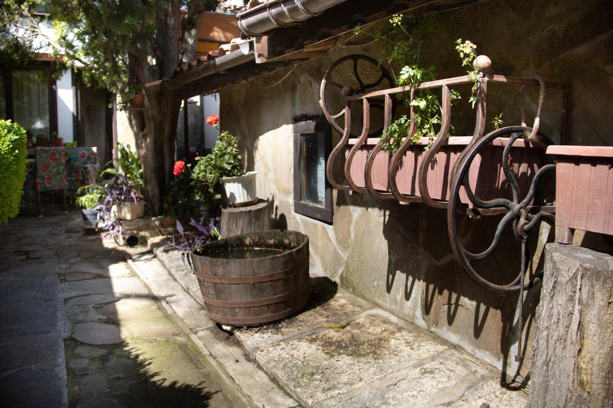 Старата Баkалия The Old Grocery, Guest Rooms Balchik Exterior photo